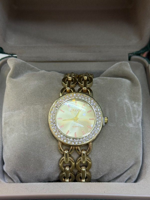 hand watch 2