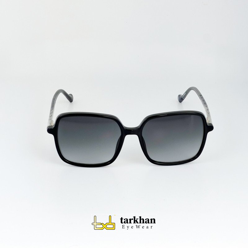 نظارة شمسية مستطيلة بإطار أسود وعدسات متدرجة Rectangular Black Frame Sunglasses with Gradient Lenses
