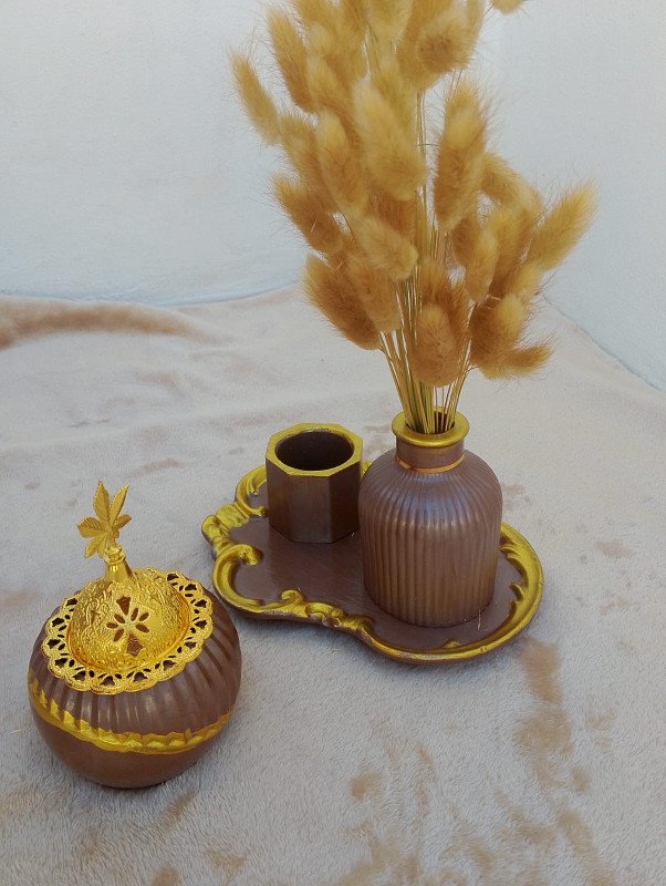 طقم كونكريت لون بني ٤ قطع