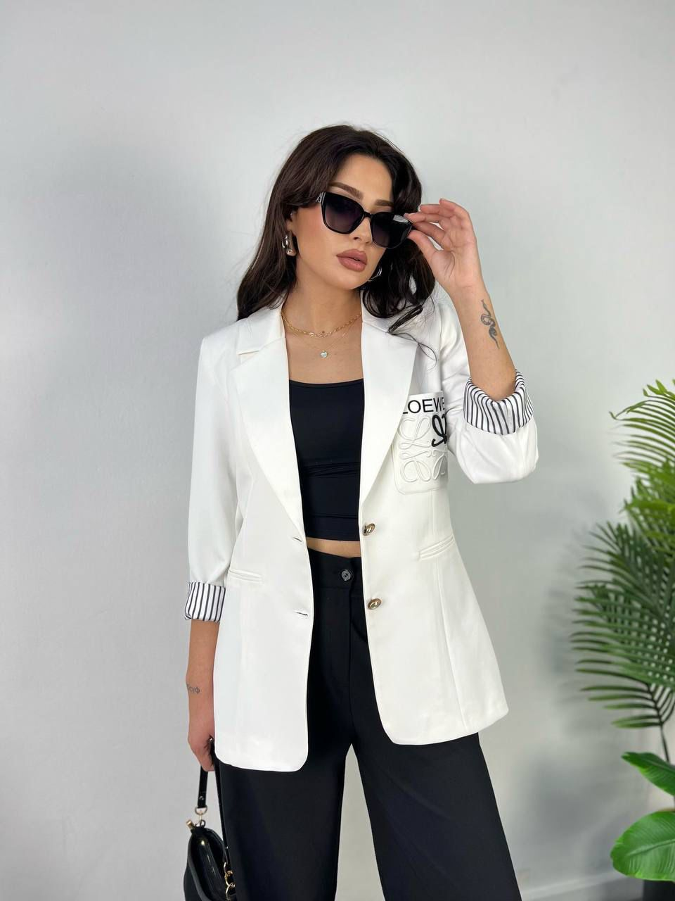 Classic Touch Blazer | جاكيت لمسة كلاسيكية
