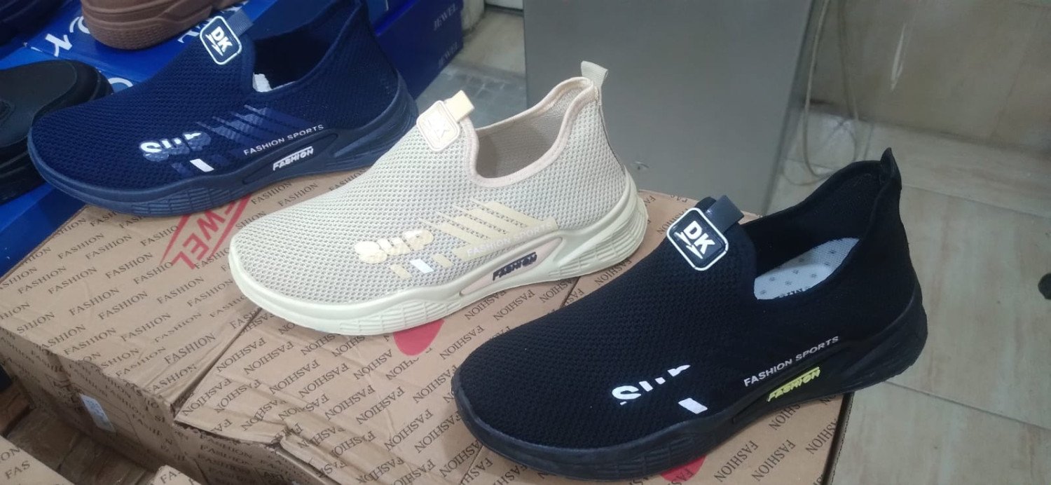 شوز رجالي نخب أول – "راحة وجودة بتصميم أنيق" Premium Men’s Shoes – “Top Comfort with Timeless Style”