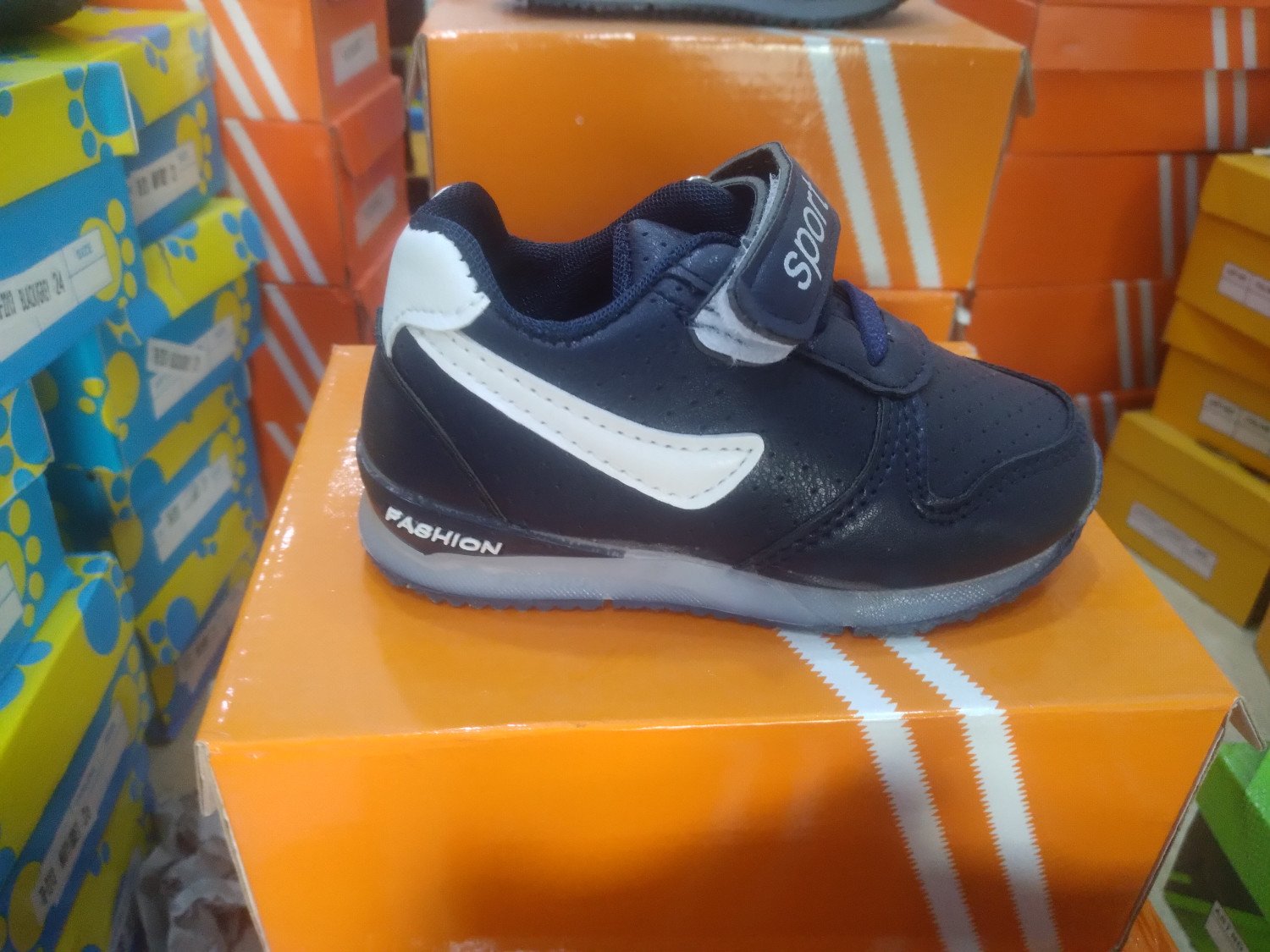 بوط بيبي ولادي وبناتي – "تصميم لطيف، راحة مضمونة" Baby Boots (Unisex) – “Adorable Design with Trusted Comfort”