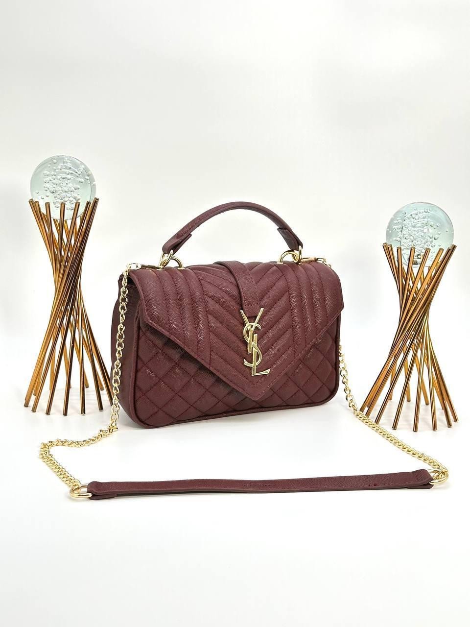 حقيبة YSL متوسطة – توازن مثالي بين الحجم والأناقة  YSL Medium Bag – The Perfect Balance of Size and Style