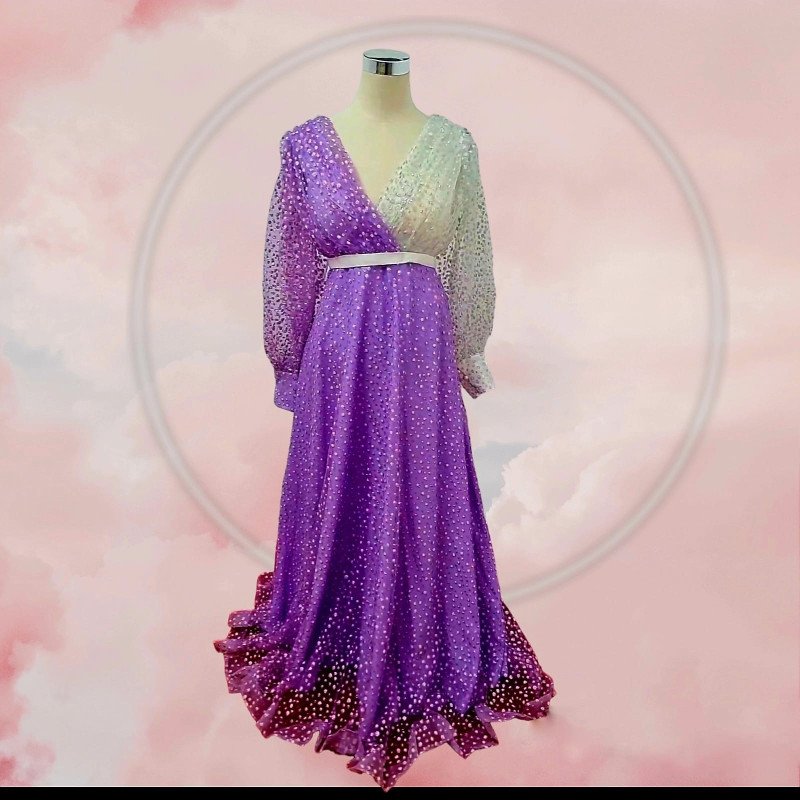 فستان أبيض ونهدي | White & Lilac Dress