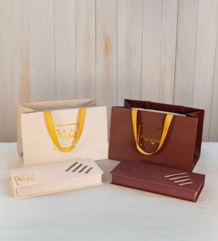 أكياس كرتون فخمة 5: Luxury Cardboard Bags