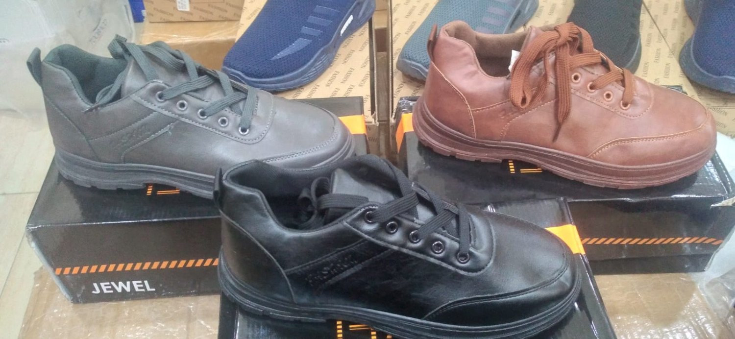 بوط رجالي بنعل بروتان – "ثبات وراحة لا تُضاهى" Men’s Boots with PU (Polyurethane) Sole – “Unmatched Stability & Comfort”