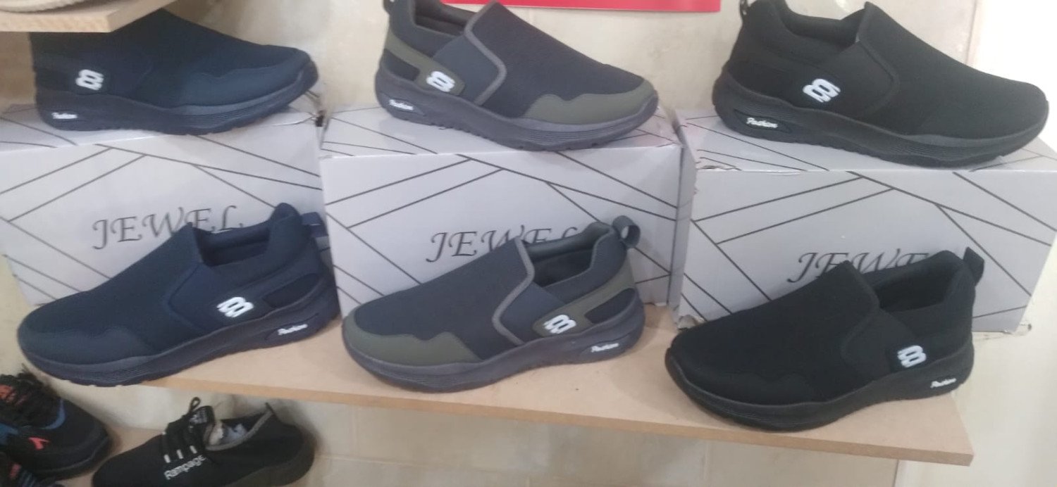 شوز طبي رجالي بنعل ربر – "راحة تدوم بثبات مضمون" Men’s Orthopedic Shoes with Rubber Sole – “Lasting Comfort with Confident Grip”