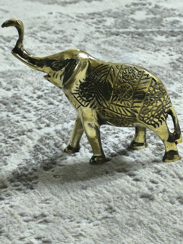 مجسم فيل جديد من النحاس New copper elephant statue