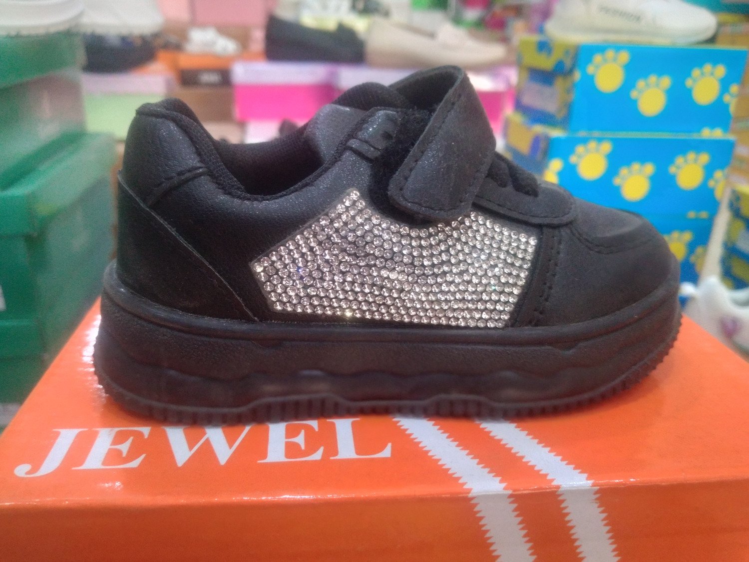 بوط بيبي بناتي نخب أول – "راحة وأناقة من أول خطوة" Premium Baby Girl Boots – “Style & Comfort from the Very First Step”